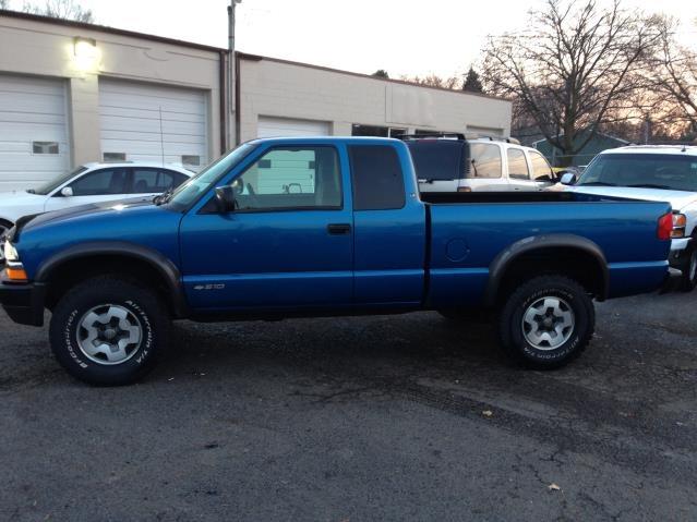2000 Chevrolet S10 Unknown