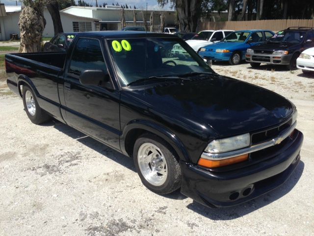 2000 Chevrolet S10 4dr Sdn Auto GLS w/XM