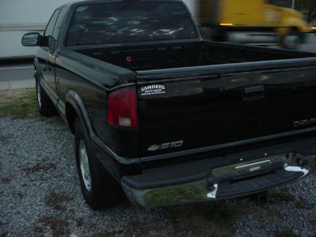 2000 Chevrolet S10 Signature Premium