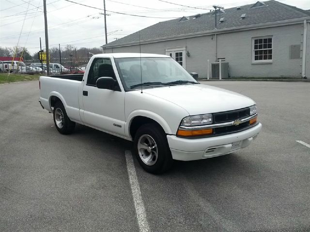 2000 Chevrolet S10 4dr Sdn Auto GLS w/XM