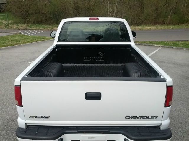 2000 Chevrolet S10 4dr Sdn Auto GLS w/XM