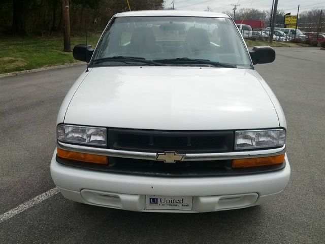 2000 Chevrolet S10 4dr Sdn Auto GLS w/XM