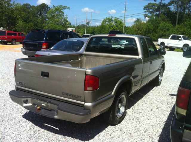 2000 Chevrolet S10 4dr Sdn Auto GLS w/XM