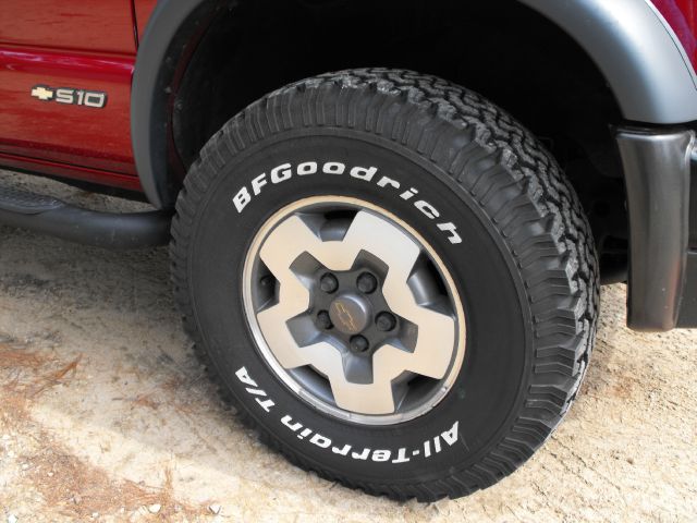 2000 Chevrolet S10 3.5 SE Coupe