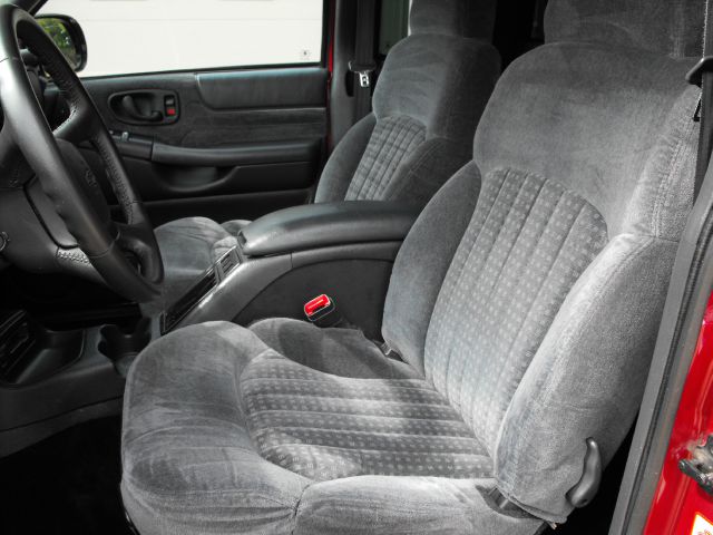 2000 Chevrolet S10 3.5 SE Coupe