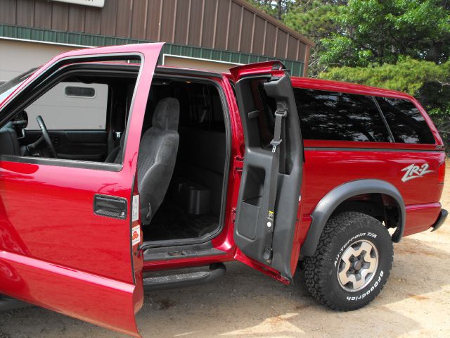 2000 Chevrolet S10 3.5 SE Coupe