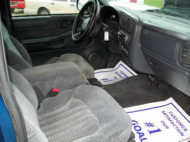 2000 Chevrolet S10 4dr Sdn Auto GLS w/XM