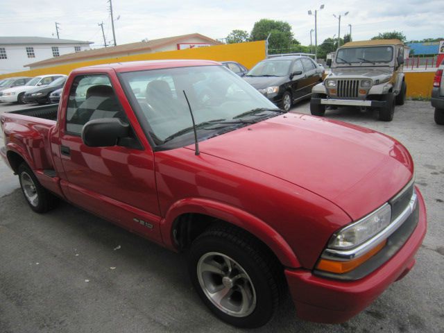 2000 Chevrolet S10 24 Box