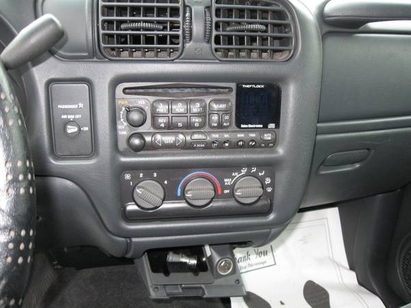 2000 Chevrolet S10 4dr Sdn Auto GLS w/XM