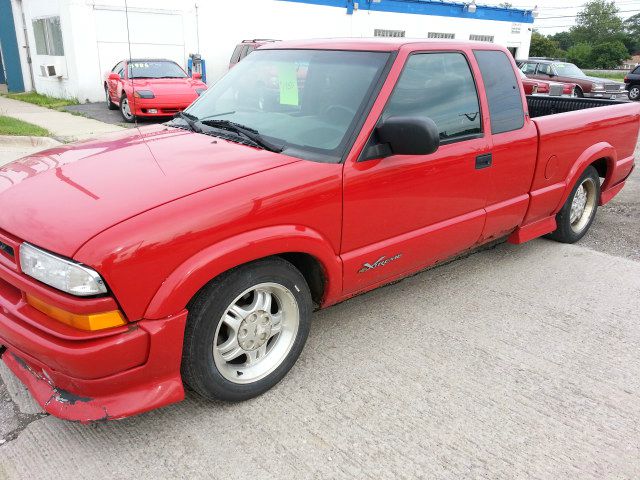 2000 Chevrolet S10 Unicell Box Truck