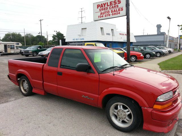 2000 Chevrolet S10 Unicell Box Truck