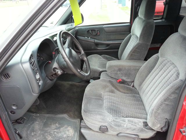 2000 Chevrolet S10 Unicell Box Truck