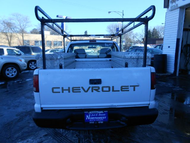 2000 Chevrolet S10 4dr Sdn Auto GLS w/XM