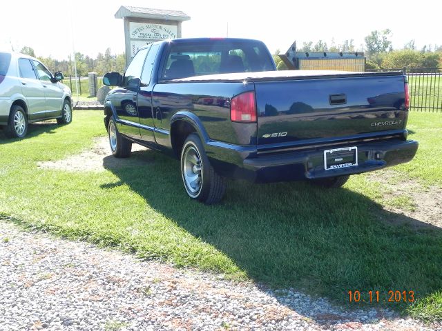 2000 Chevrolet S10 4dr Sdn Auto GLS w/XM