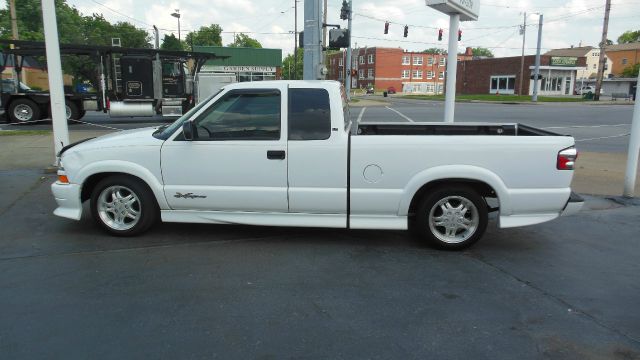 2000 Chevrolet S10 4dr Sdn Auto GLS w/XM