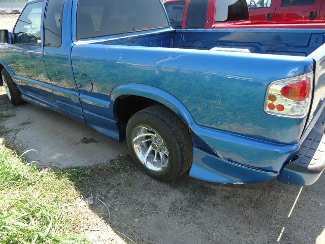 2000 Chevrolet S10 4dr Sdn Auto GLS w/XM