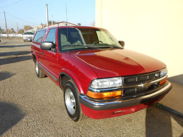 2000 Chevrolet S10 4dr SR5 V8 Auto 4WD