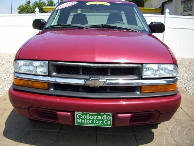 2001 Chevrolet S10 4dr Sdn Auto GLS w/XM