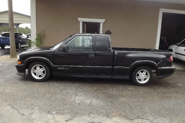 2001 Chevrolet S10 4dr Sdn Auto GLS w/XM