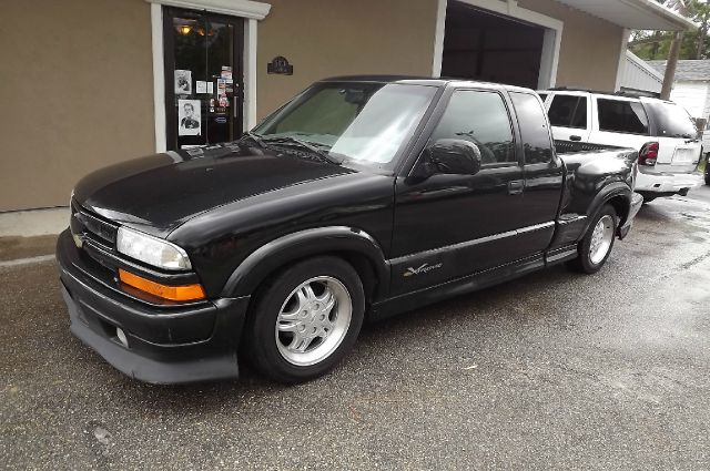 2001 Chevrolet S10 4dr Sdn Auto GLS w/XM