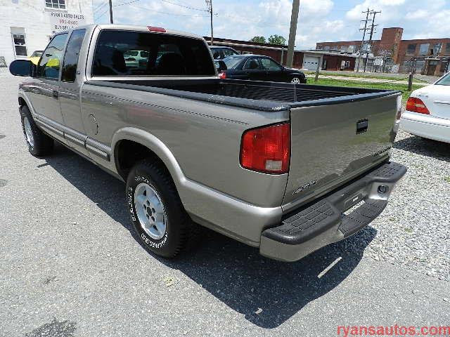 2001 Chevrolet S10 1500 Srt-10 2WD