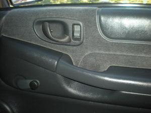 2001 Chevrolet S10 4dr Sdn Auto GLS w/XM