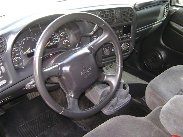 2001 Chevrolet S10 Base