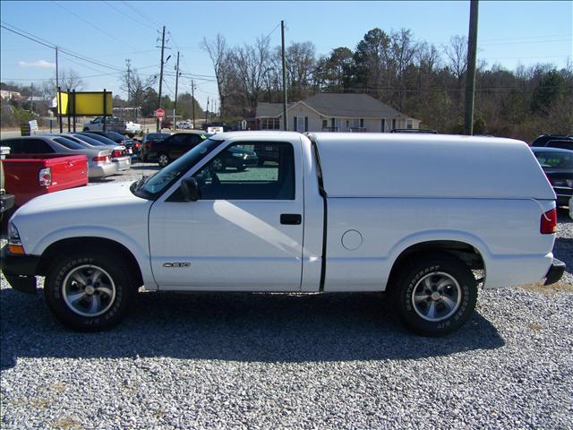 2001 Chevrolet S10 Base