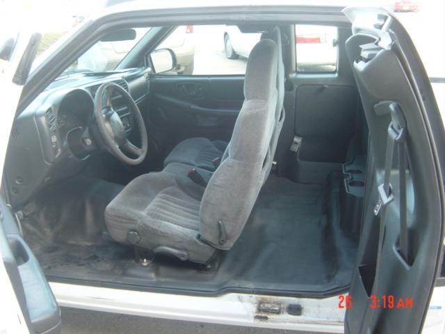 2001 Chevrolet S10 Base