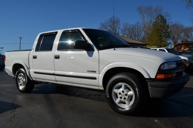 2001 Chevrolet S10 C300 Luxury Sedan 4D