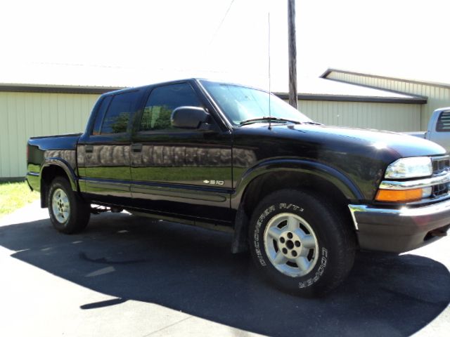2001 Chevrolet S10 C300 Luxury Sedan 4D