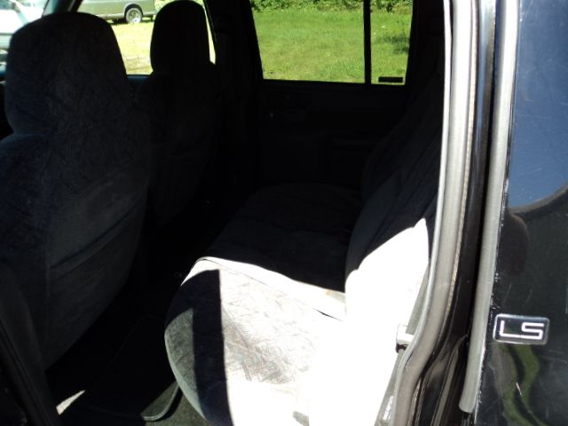 2001 Chevrolet S10 C300 Luxury Sedan 4D