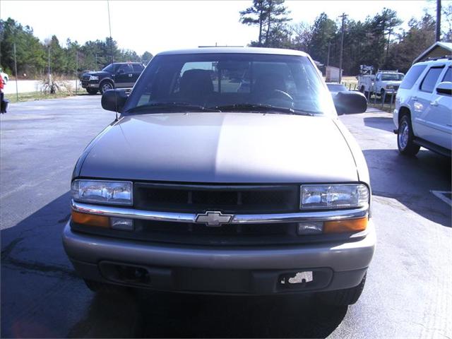 2001 Chevrolet S10 Base