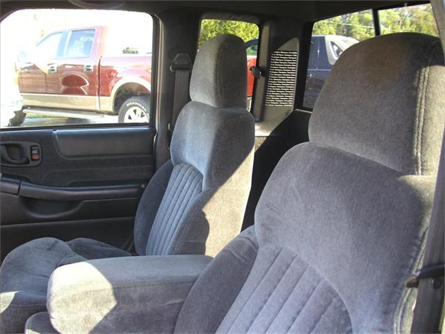 2001 Chevrolet S10 Base