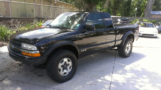 2001 Chevrolet S10 Handicap Lift And Control Leg 1 Owner