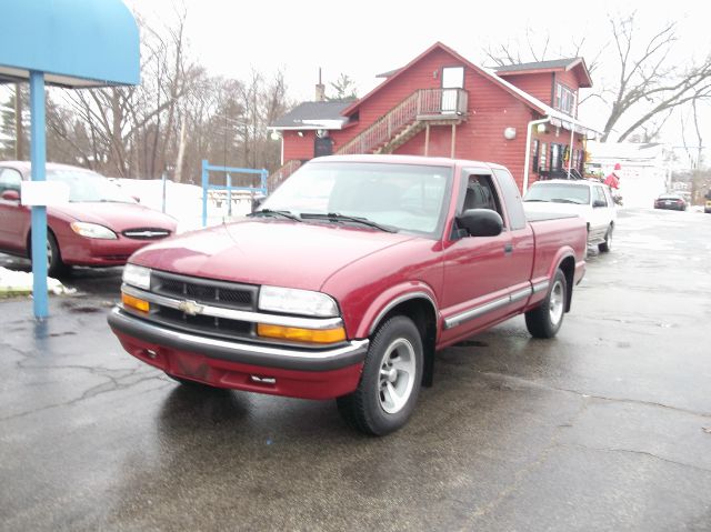 2001 Chevrolet S10 24 Box