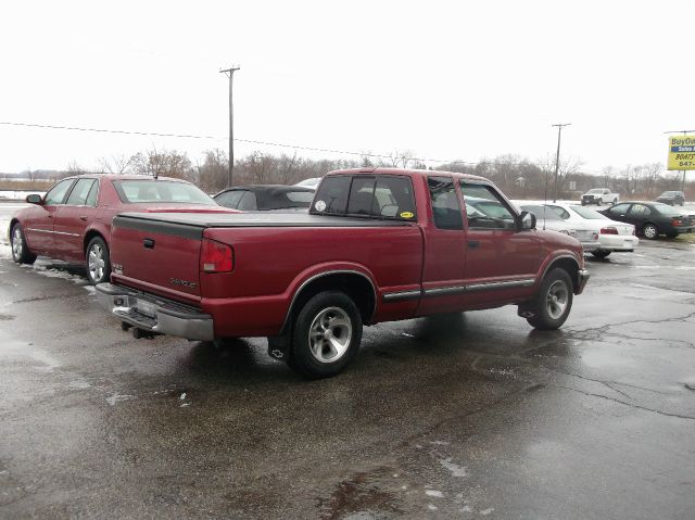 2001 Chevrolet S10 24 Box