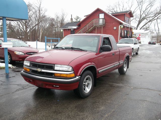 2001 Chevrolet S10 24 Box