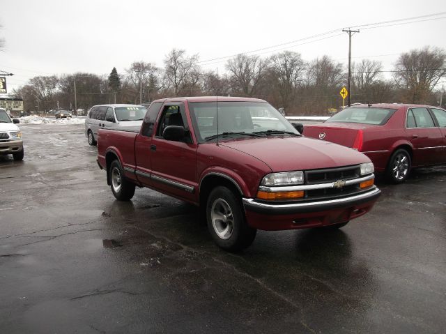2001 Chevrolet S10 24 Box