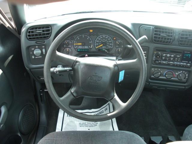 2001 Chevrolet S10 Base