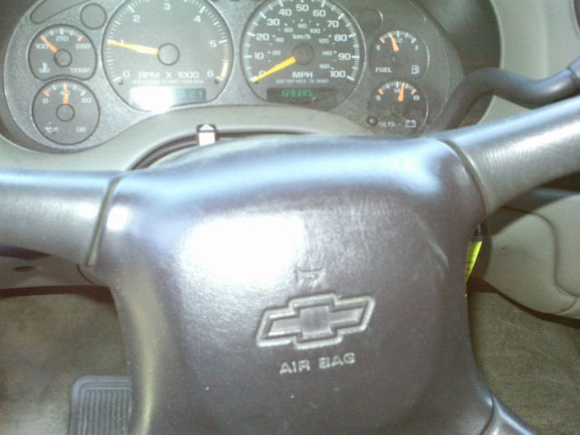 2001 Chevrolet S10 Handicap Lift And Control Leg 1 Owner