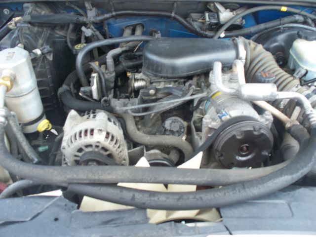 2001 Chevrolet S10 4dr Sdn Custom Sedan