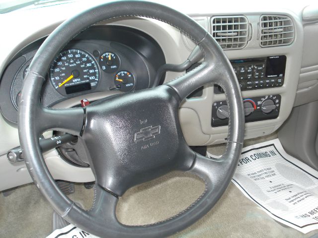 2001 Chevrolet S10 4dr Sdn Auto GLS w/XM