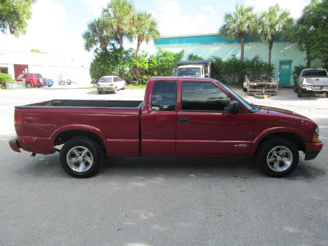 2002 Chevrolet S10 4dr Sdn Auto GLS w/XM