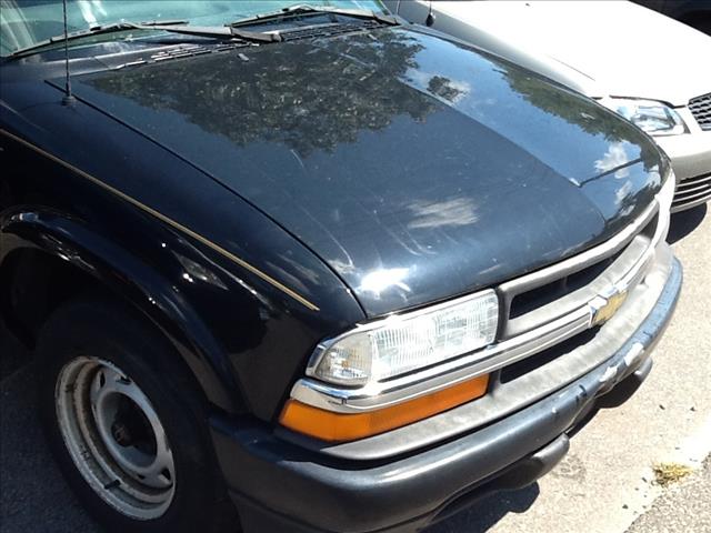 2002 Chevrolet S10 4dr Sdn Auto GLS w/XM