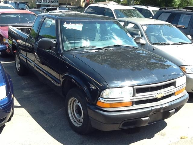 2002 Chevrolet S10 4dr Sdn Auto GLS w/XM