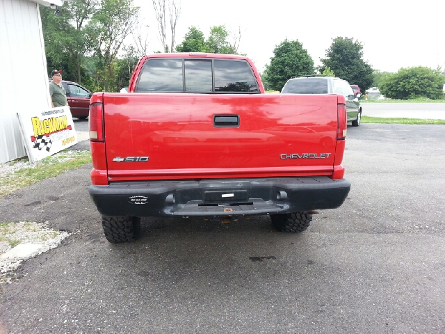 2002 Chevrolet S10 Handicap Lift And Control Leg 1 Owner
