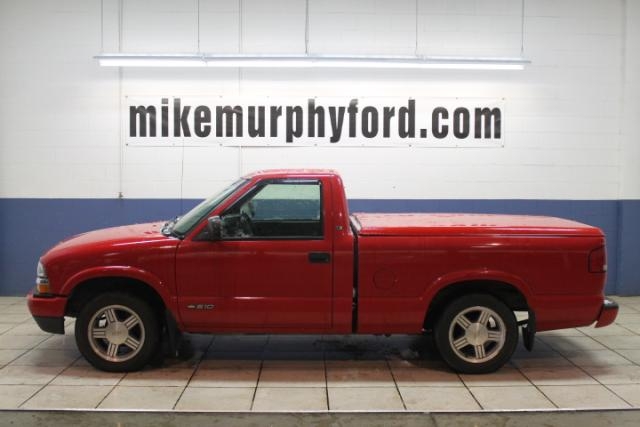 2002 Chevrolet S10 Base