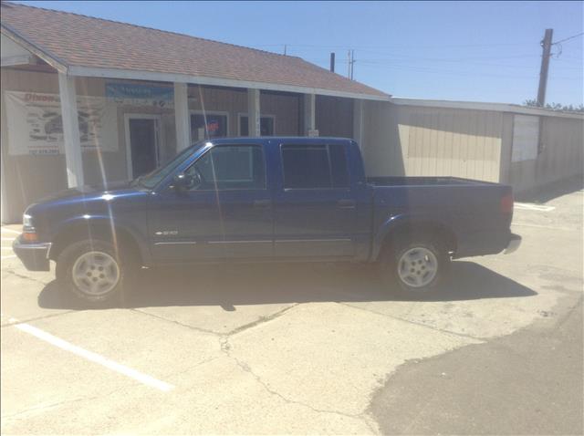 2002 Chevrolet S10 C300 Luxury Sedan 4D