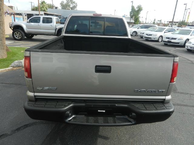 2002 Chevrolet S10 Handicap Lift And Control Leg 1 Owner